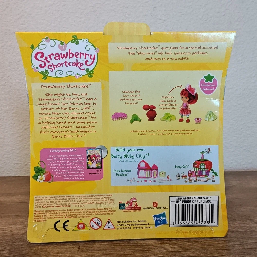 Strawberry Shortcake Mini Doll Toy Pink Green Scented Salon Set 2009 Hasbro